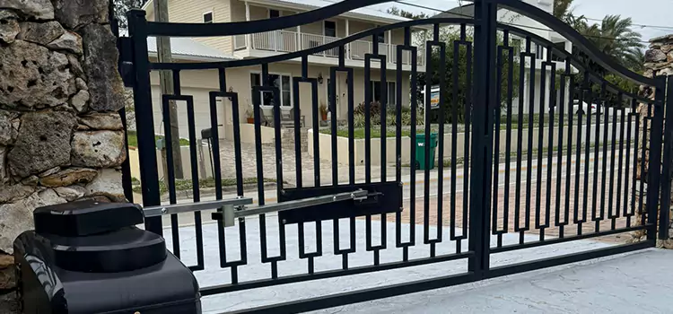 Swing Gate Opener with Keypad Grayslake